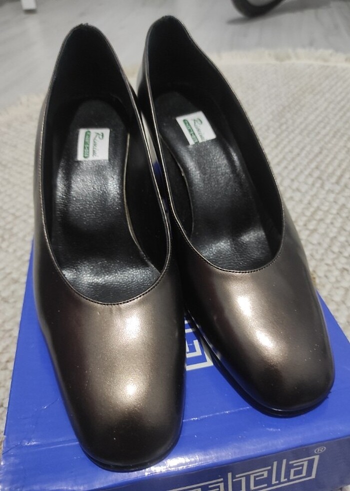 Gold topuklu ayakkabı  - Görsel 4