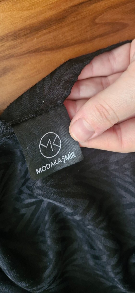 i Siyah Yumuşak Düz Desen şal - Görsel 2