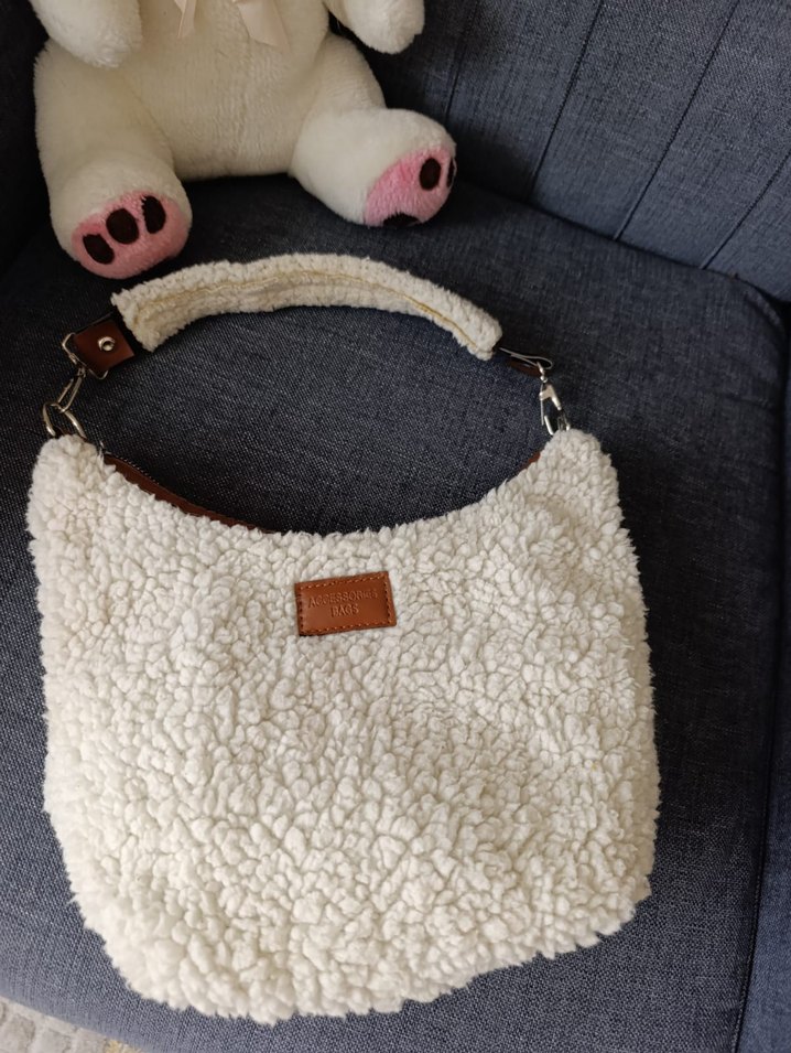 Beyaz Peluş Omuz Çantası  - Görsel 2
