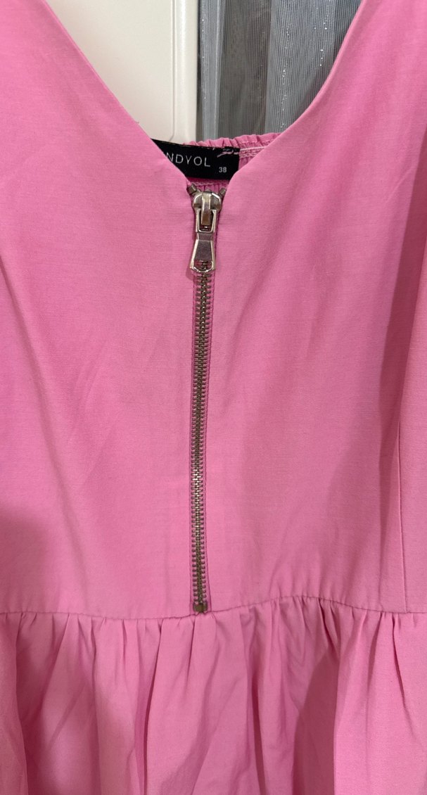 Pembe Uzun Kolluksuz Volanlı Elbise - Görsel 4