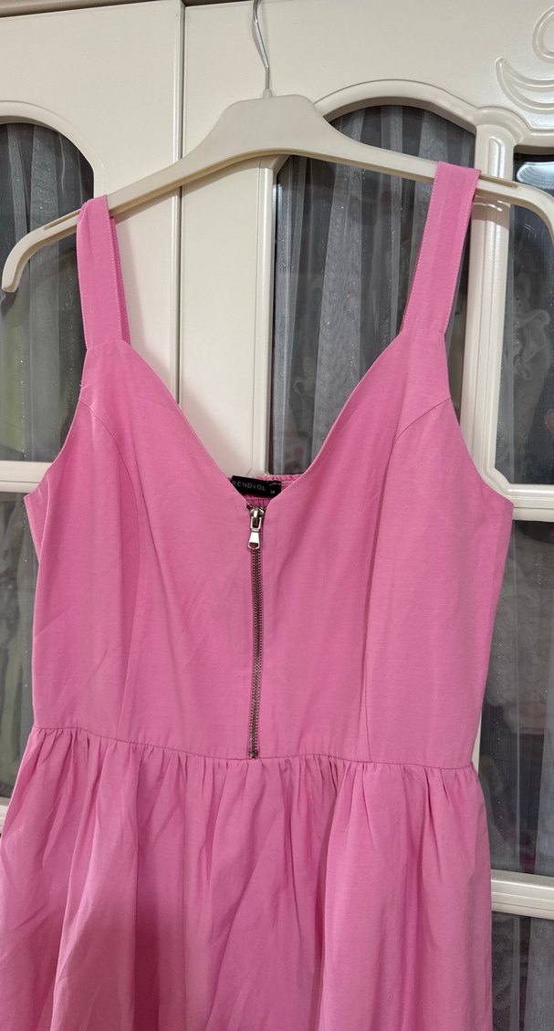 Pembe Uzun Kolluksuz Volanlı Elbise - Görsel 5