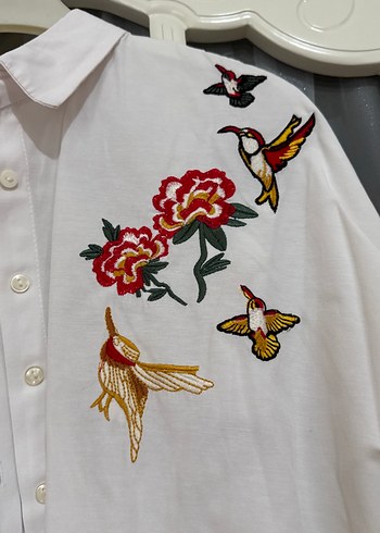 Nakışlı Beyaz Uzun Kollu Kadın Gömlek - Görsel 3