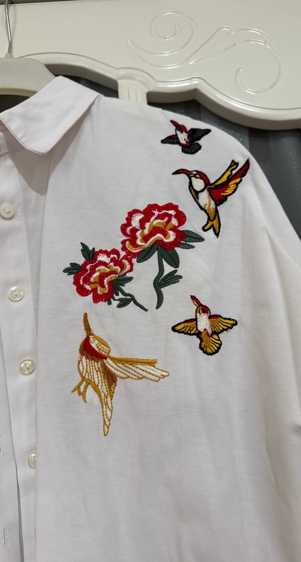 Nakışlı Beyaz Uzun Kollu Kadın Gömlek - Görsel 3