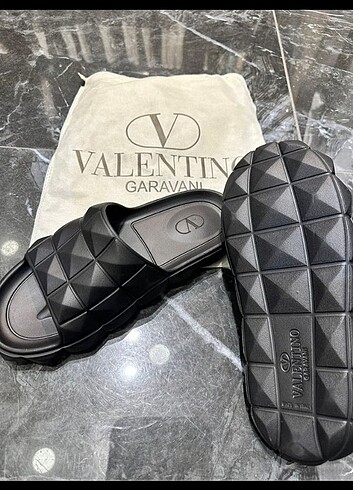 Valentino garavani 