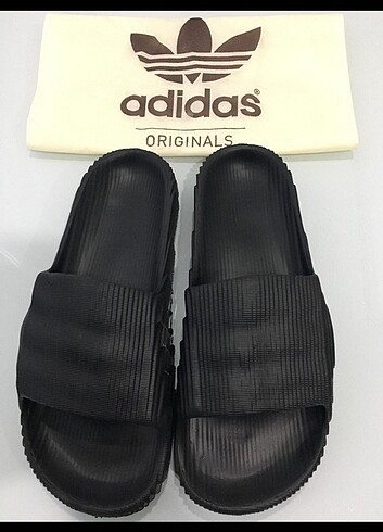 Adilette 22 yeni sezon