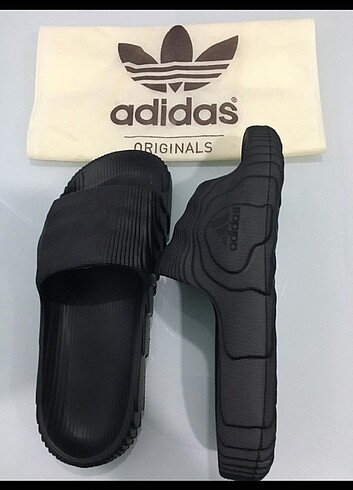 Adilette 22 yeni sezon