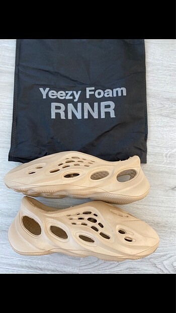 45 Beden Yeezy spor sandalet