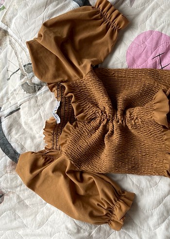 büzgüllü madona kollu bluz - Görsel 3