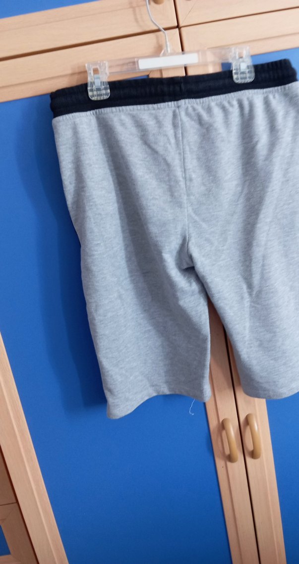 Gri Erkek Çocuk Bol Kesim Kemerli Şort - Görsel 4