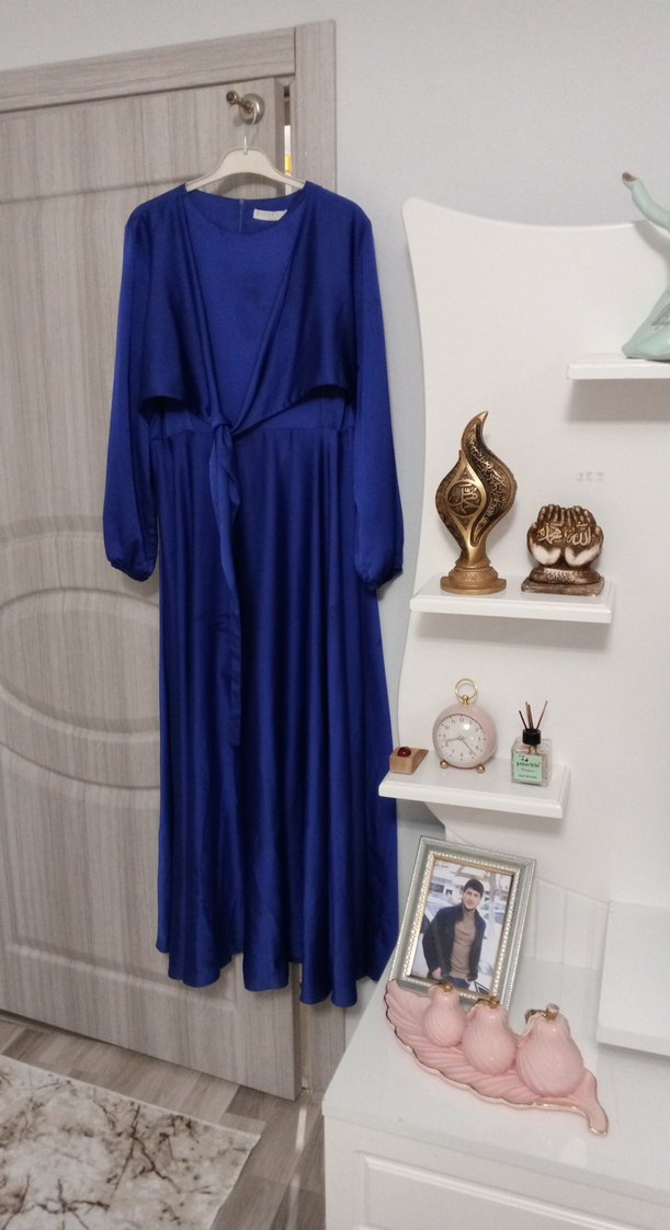 Uzun Kollu, V Yakalı Mavi Uzun Elbise - Görsel 2