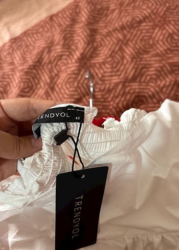 40 Beden beyaz Renk Trendyol beyaz askılı bluz