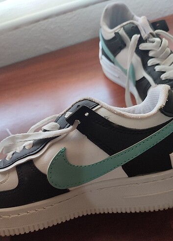 37 Beden Orjinal Nike Ayakkabı