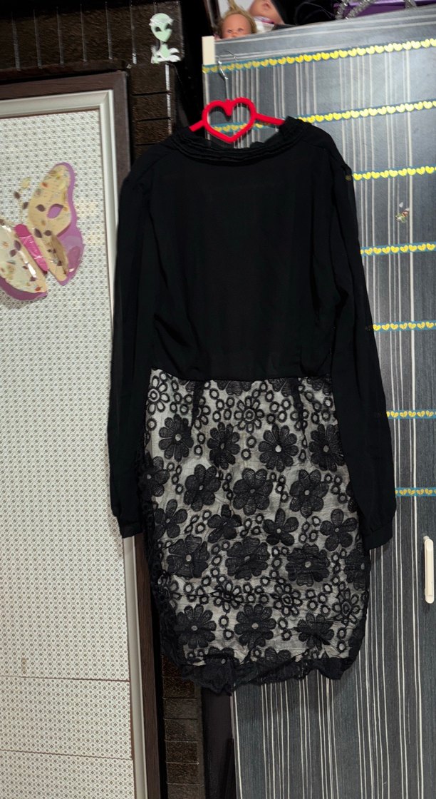 Dantel Detaylı Siyah Elbise - Görsel 3