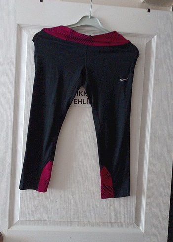 Nike Siyah Baskılı Kadın Spor Taytı