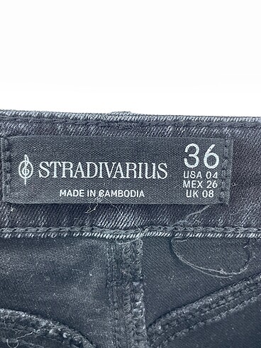 36 Beden gri Renk Stradivarius Jean / Kot %70 İndirimli.