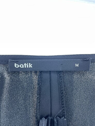 m Beden siyah Renk Batik Günlük Elbise %70 İndirimli.
