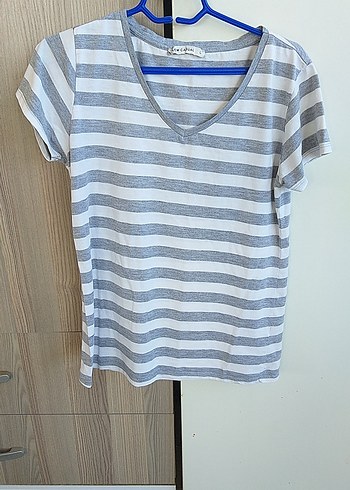 Gri Çizgili V Yaka Kadın Tişört açıklamayı okuyun lütfen - Görsel 2
