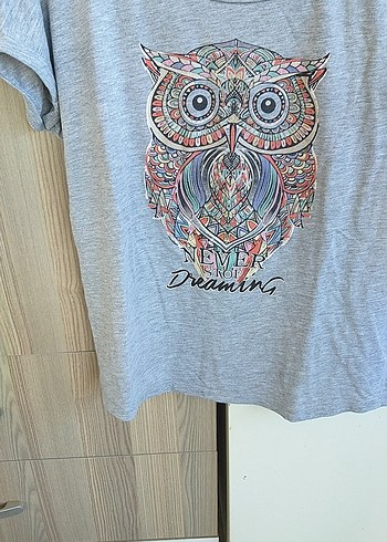 Gri Baskılı Baykuşlu Kadın Tişört açıklamayı okuyun lütfen - Görsel 2