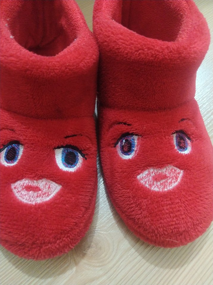 Nakışlı Kız Çocuk Kırmızı Sıcak Ev Terliği - Görsel 5