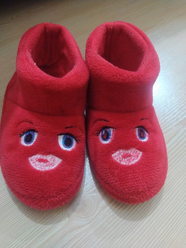 Nakışlı Kız Çocuk Kırmızı Sıcak Ev Terliği - Görsel 4