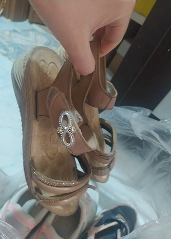 Bej Dolgu Topuklu Bağcıklı Kadın Sandalet - Görsel 5