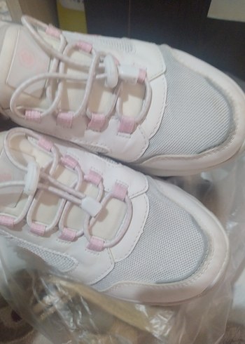 Beyaz Bağcıklı Kadın Spor Ayakkabı - Görsel 2