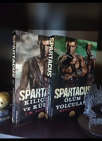 Spartacus Dizi Kitapları