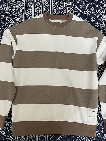 pull and bear sweatshirt