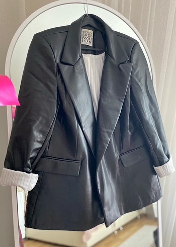 Siyah Parlak Deri Kadın Blazer Ceket