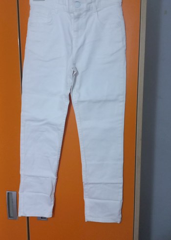 Beyaz Regular Fit Midi Kumaş Kadın Pantolon