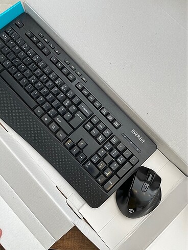 Diğer Everest KM-6017 kablosuz klavye mouse set