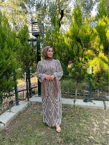 Pullu abiye