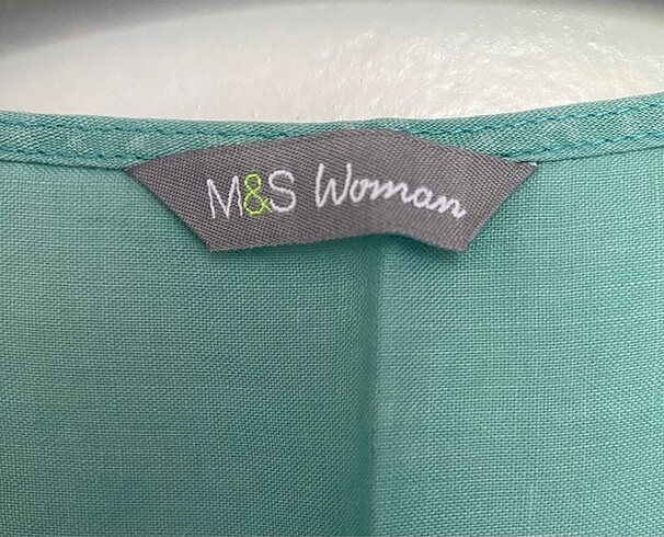 Marks & Spencer M&S yazlık bluz çok şık önünde minik bir leke var sorunsuz