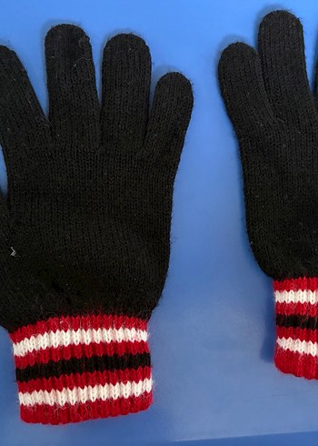 Nakışlı Siyah Örgü Erkek Eldiveni - Görsel 2