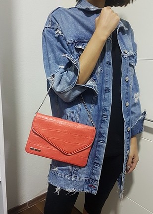 nine west zincirli baget çanta