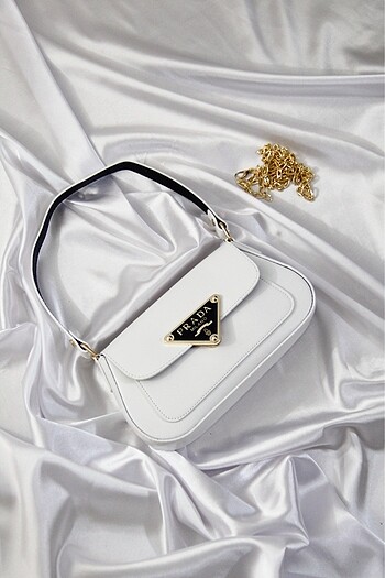 Prada çanta