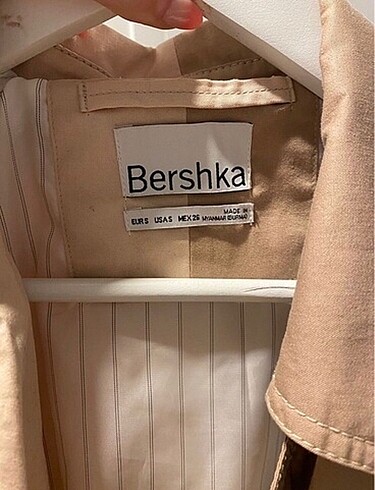 s Beden bershka trenckot sıfır gibi ürün