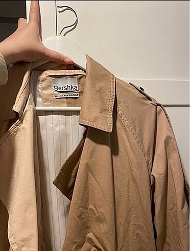 s Beden camel Renk bershka trenckot sıfır gibi ürün