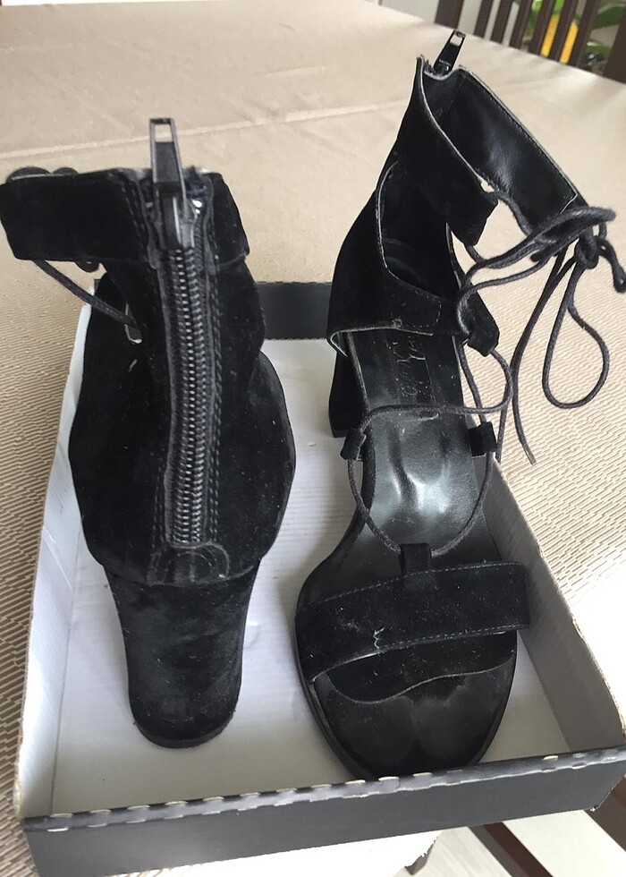 siyah önü açık topuklu - Görsel 2