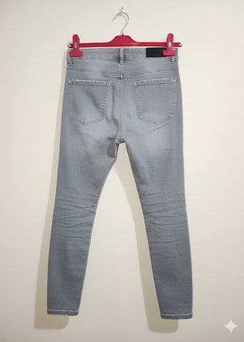 Boncuk İşlemeli Gri Kadın Kot Pantolon - Görsel 2