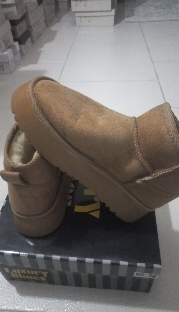 Kahverengi Süet Kadın Dolgu Topuk Bot
40
39
36 - Görsel 3