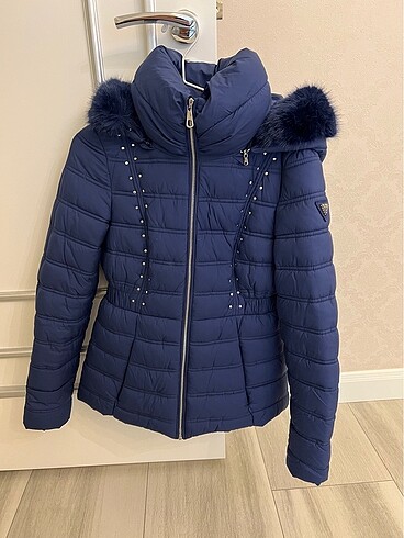 Guess mont