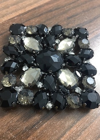 Siyah Parlak Vintage Gotik Broş - Görsel 3