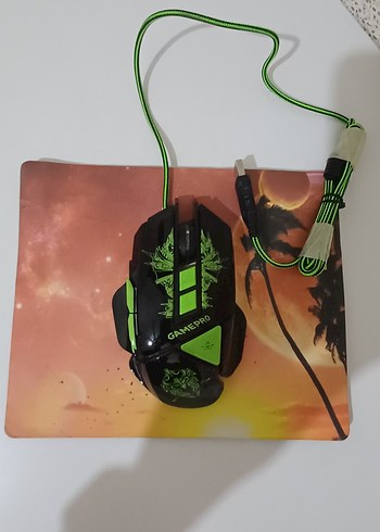 Yeşil Kablolu Oyun Mouse'u Yanında Desenli Mause Pad Hediyedir