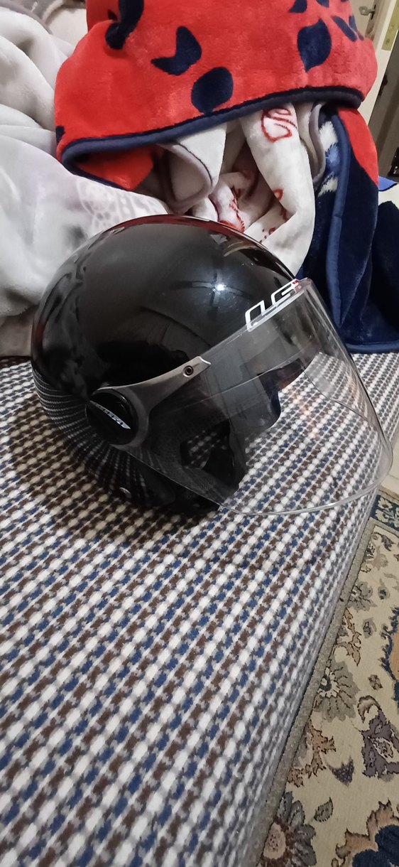 LS2 İspanyol Markası Parlak Siyah Yarım Kask M Bedendir - Görsel 3