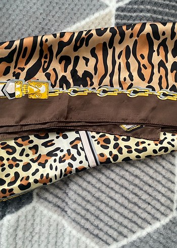 Leopar desenli kadın şal - Görsel 2