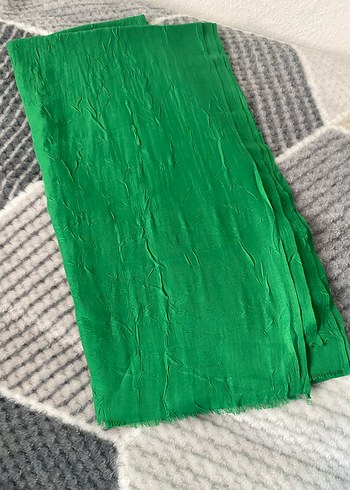 Kadın Yeşil Keten Pilili Şal - Görsel 2