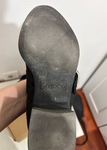 Siyah Süet Tokalı Blok Topuklu Bot - Görsel 4