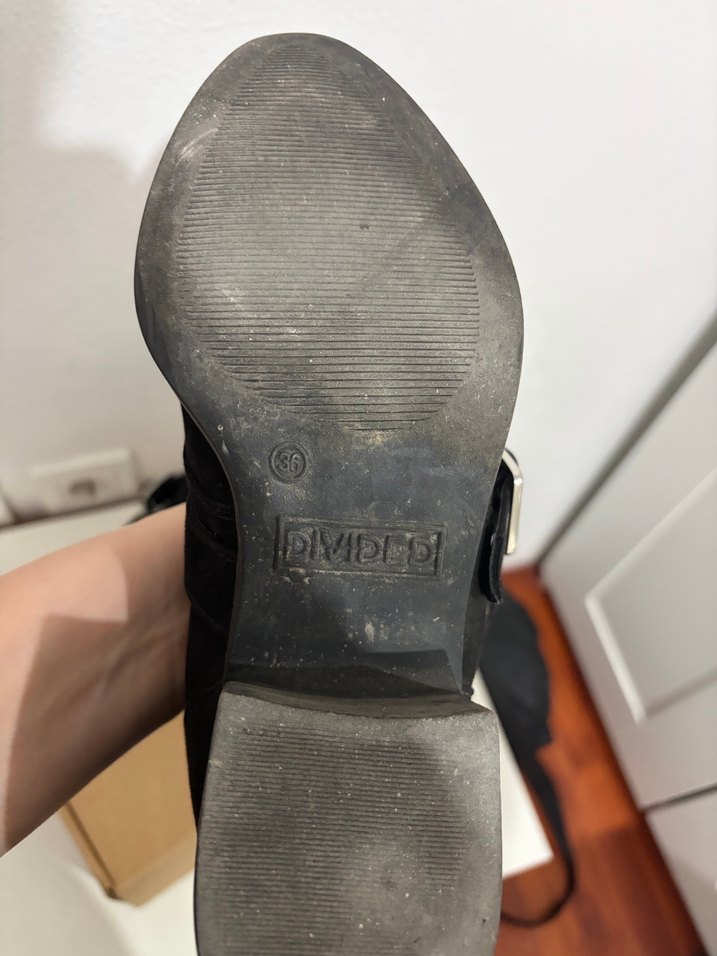 Siyah Süet Tokalı Blok Topuklu Bot - Görsel 4