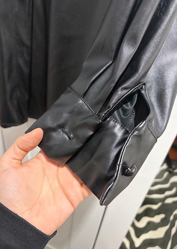 Siyah Deri gömlek - Görsel 4